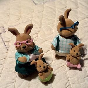 Charming Bunny Family Figurines - Brown